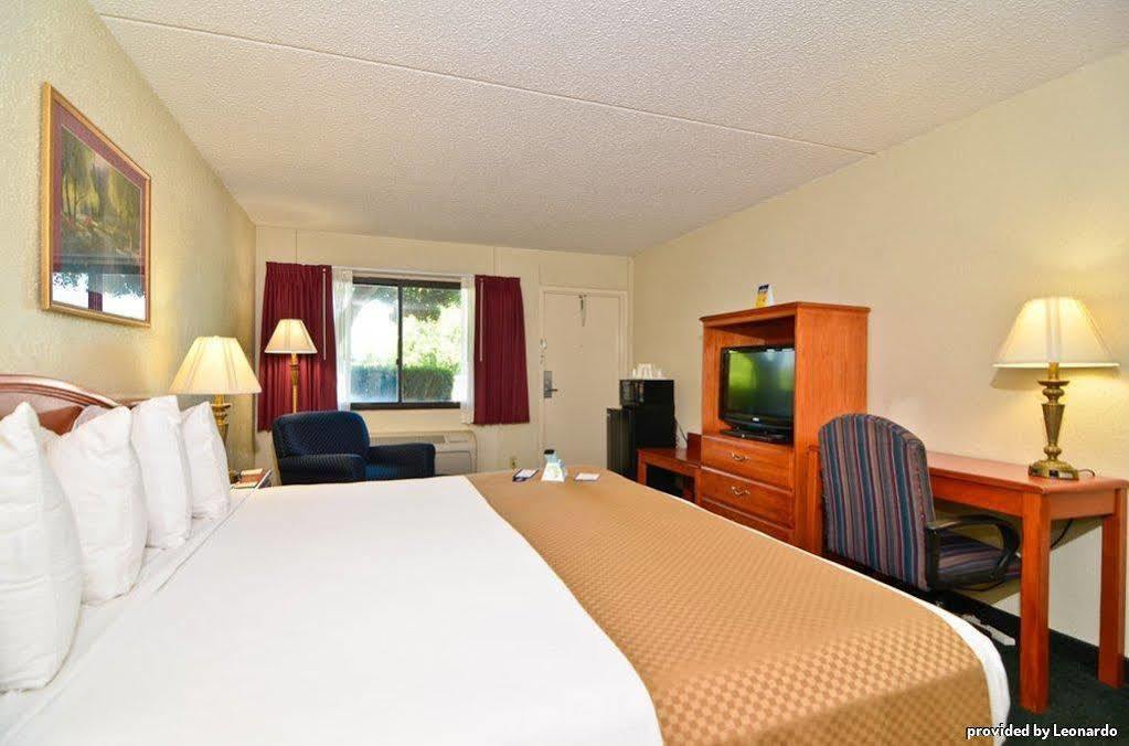 Best Western Crossroads Inn DeFuniak Springs Quarto foto